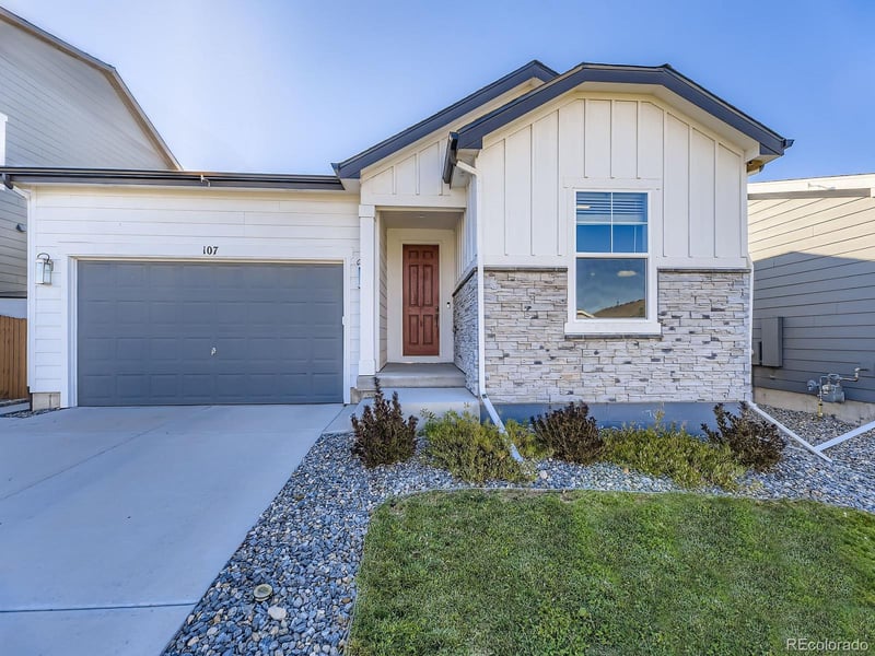 107 Edge Cliff St, Castle Rock, CO 80104