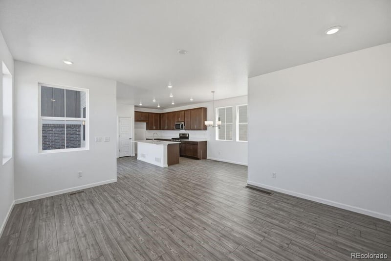 23742 33rd Pl, Aurora, CO 80019