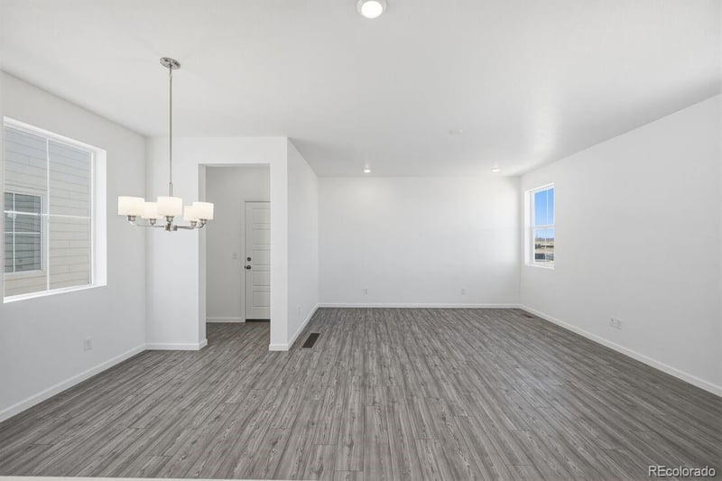 23742 33rd Pl, Aurora, CO 80019