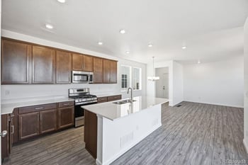 23742 33rd Pl, Aurora, CO 80019