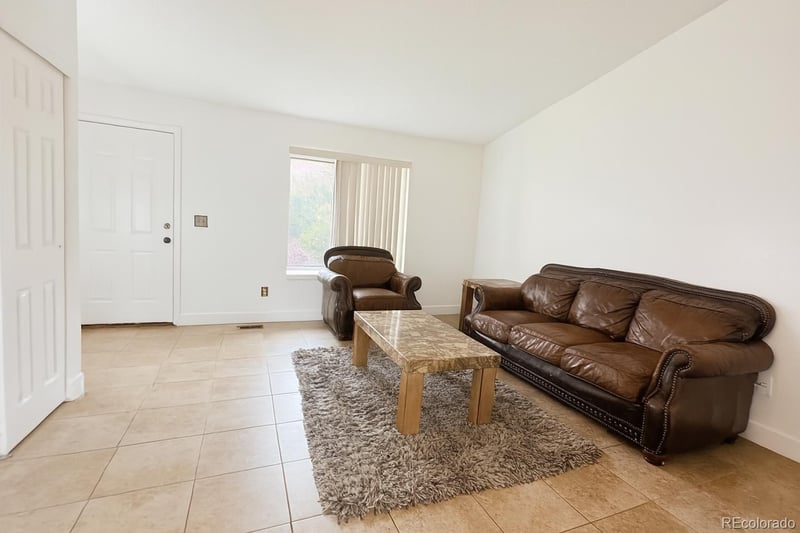 19133 Milan Cir, Aurora, CO 80013