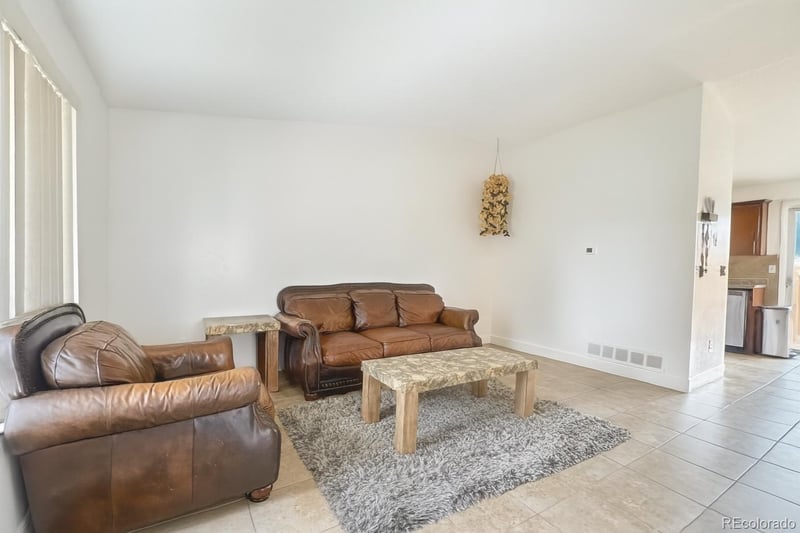 19133 Milan Cir, Aurora, CO 80013