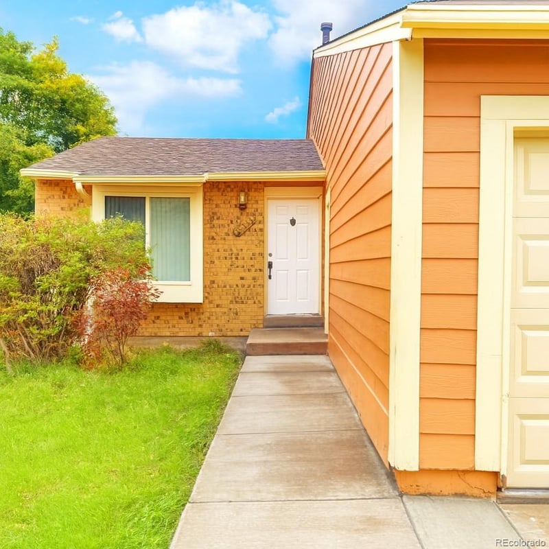 19133 Milan Cir, Aurora, CO 80013