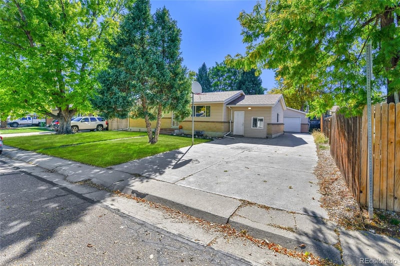 7540 Mexico Dr, Lakewood, CO 80232