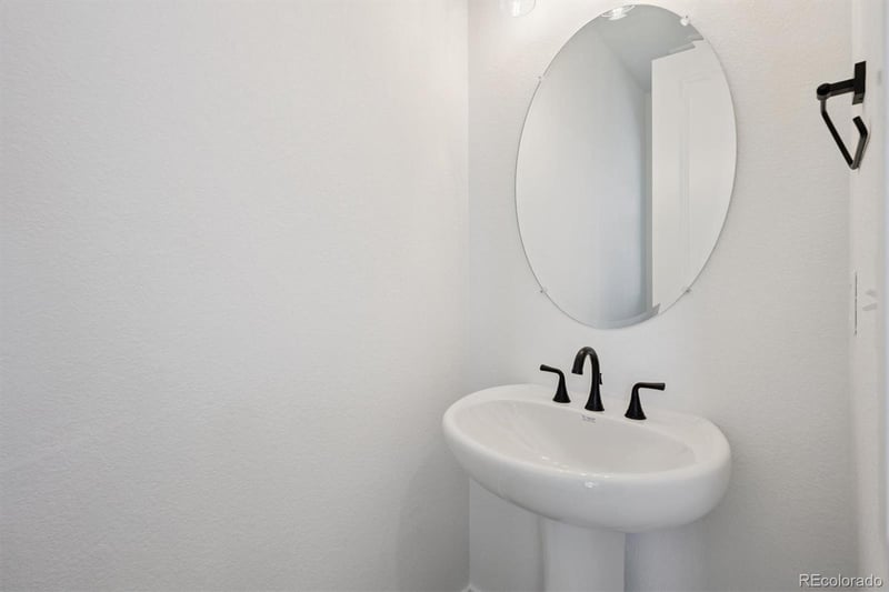 9251 Telluride Ct, Commerce, CO 80022