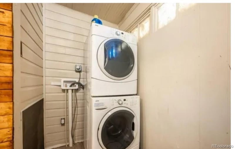 1213 E 7th St, Pueblo, CO 81001