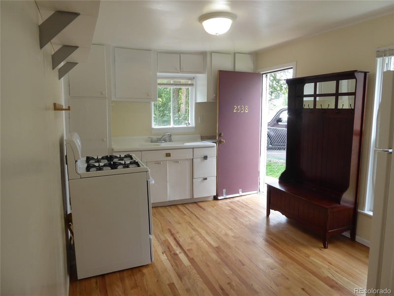 2526 Alamo Ave, Littleton, CO 80120