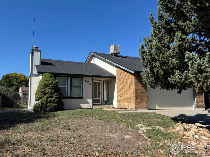 425 6th St, Mead, CO 80542