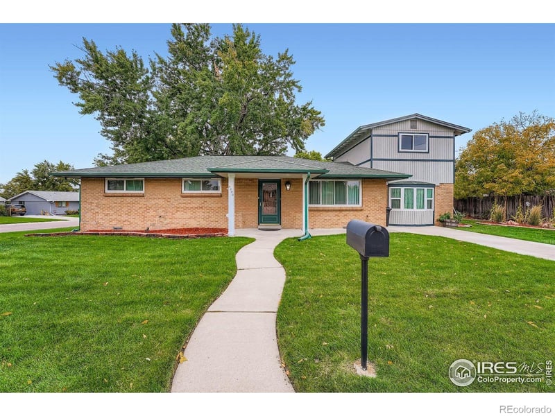 9300 53rd Pl, Arvada, CO 80002
