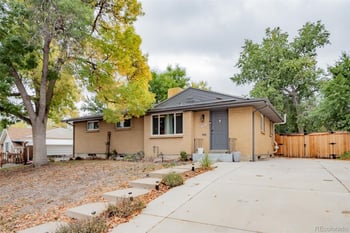 2569 Cresthill Ave, Centennial, CO 80121