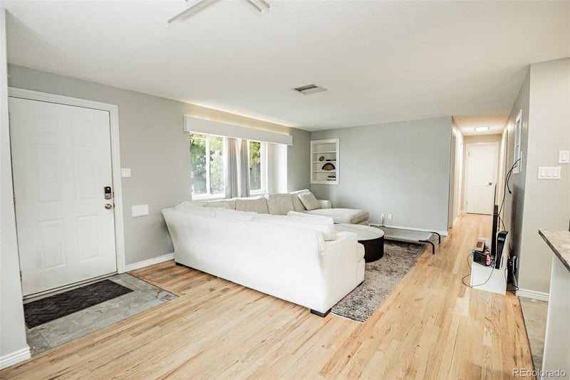 2569 Cresthill Ave, Centennial, CO 80121