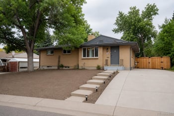 2569 E Cresthill Ave, Centennial, CO 80121