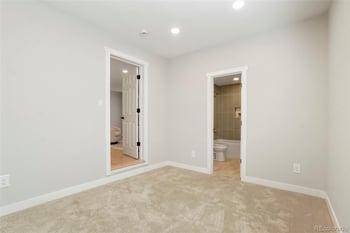 3301 Bellaire St, Denver, CO 80207