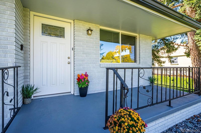 8690 Jefferson Ave, Lakewood, CO 80235