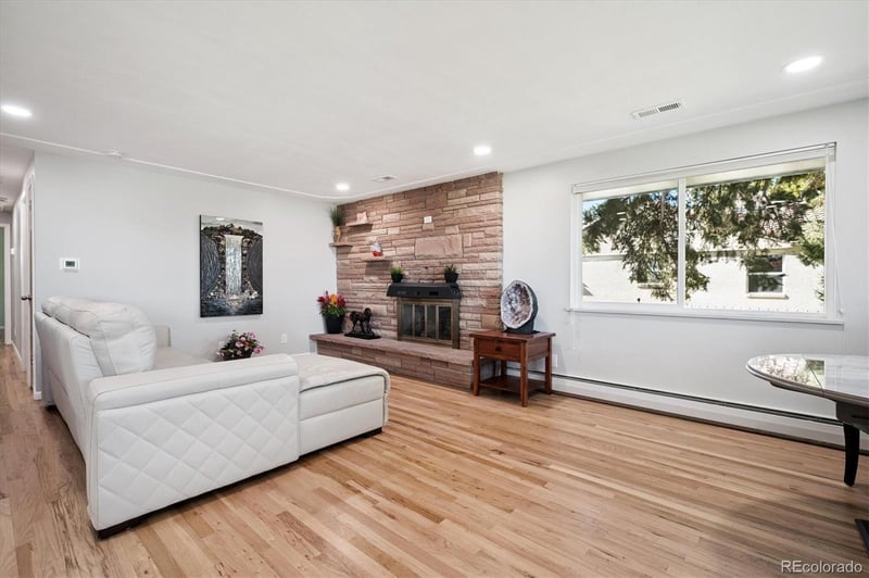 8690 Jefferson Ave, Lakewood, CO 80235