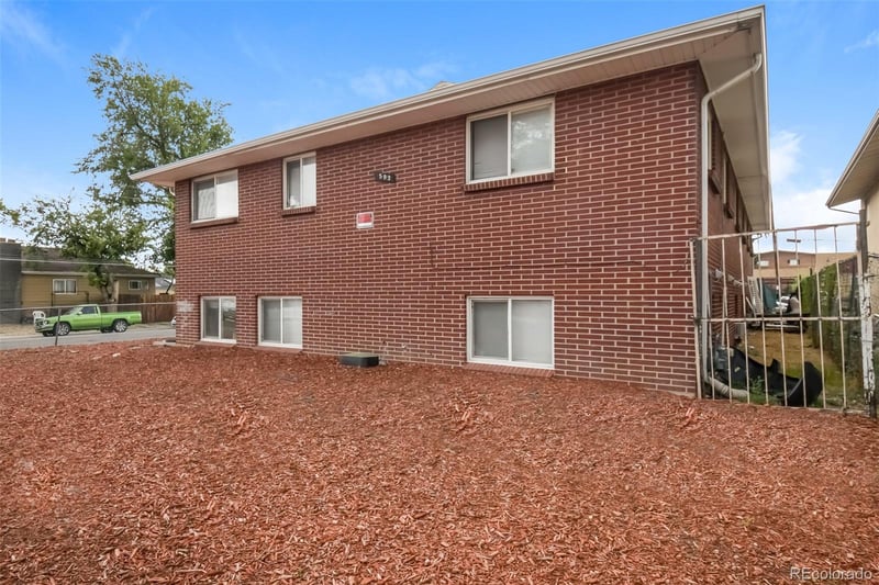 1592 Lansing St #1-6, Aurora, CO 80010