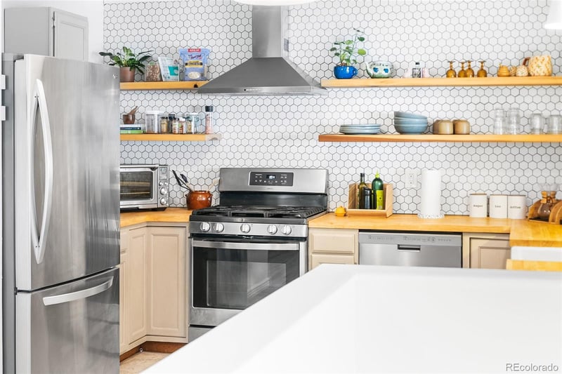 2680 Roosevelt Ave, Thornton, CO 80229