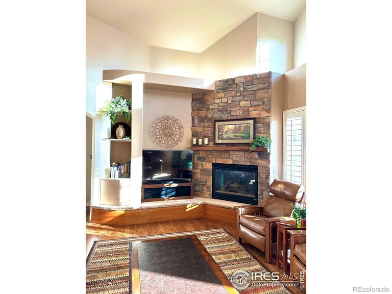 1951 Sundance Dr, Longmont, CO 80504