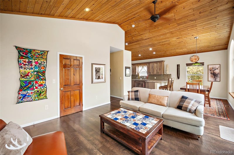 9845 Mesa Rd, Cascade, CO 80809