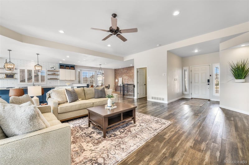 3215 Hollycrest Dr, Colorado Springs, CO 80920