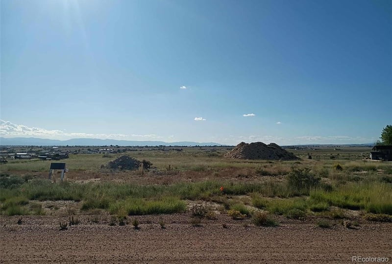 691 Mint Dr, Pueblo, CO 81007