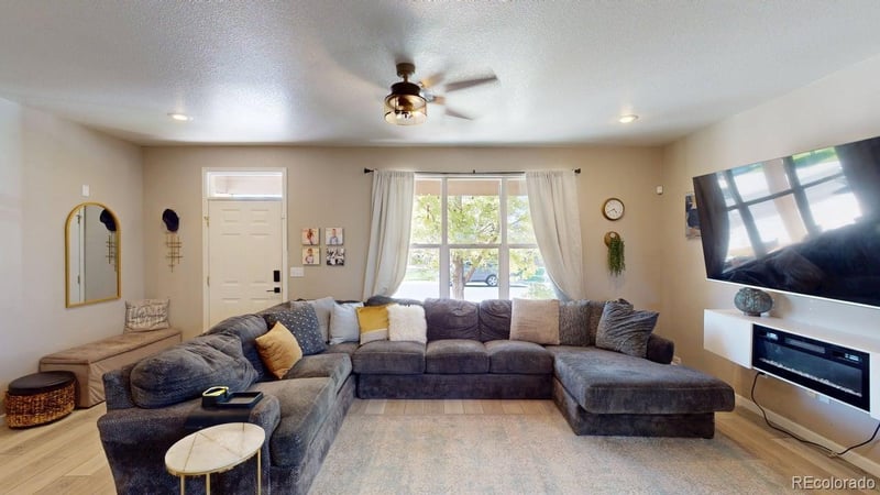 2372 Asoka St, Strasburg, CO 80136