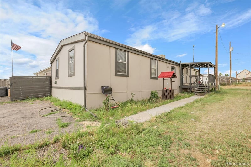 371 S Main St, Byers, CO 80103