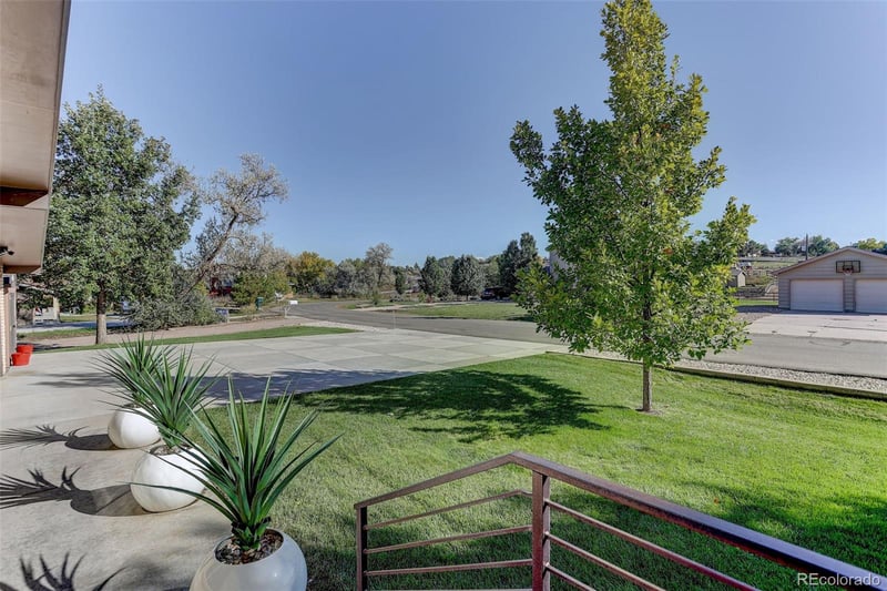 9863 Zephyr Dr, Broomfield, CO 80021