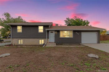 930 Oak St, Lakewood, CO 80215