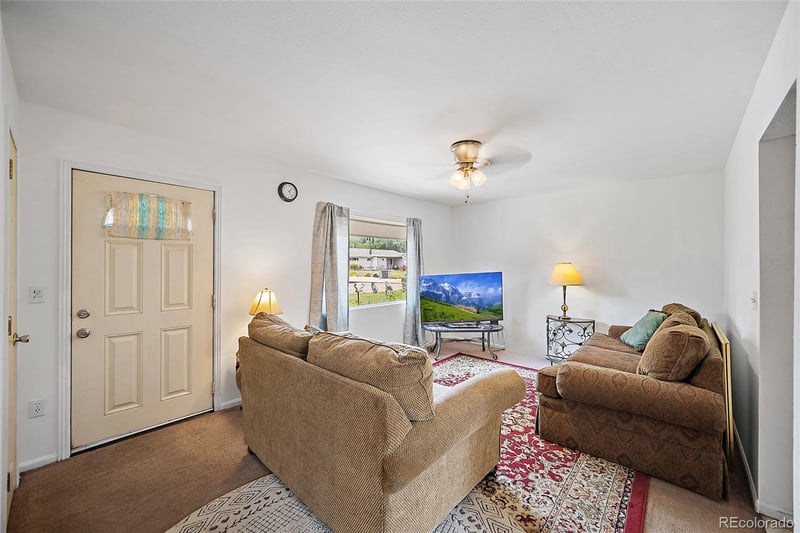 105 Larch Dr, Colorado Springs, CO 80911