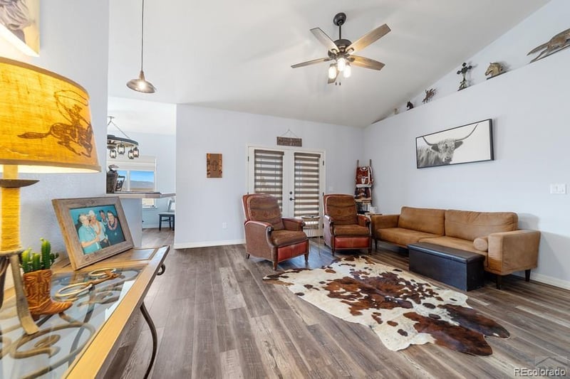2581 Greenhorn View Dr, Pueblo, CO 81007