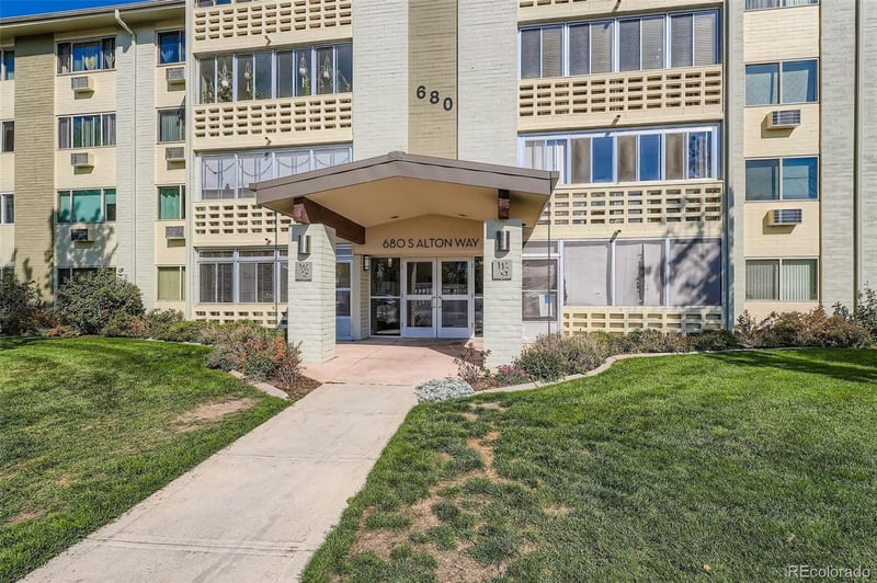 680 Alton Way #1B, Denver, CO 80247