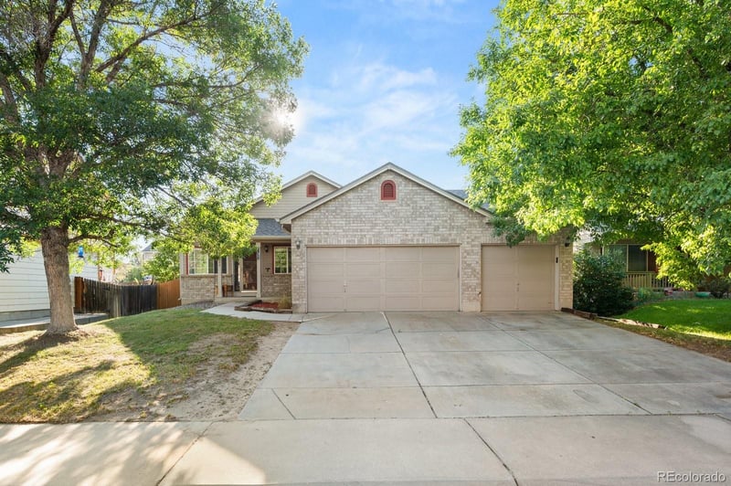 11384 Oakland Dr, Henderson, CO 80640