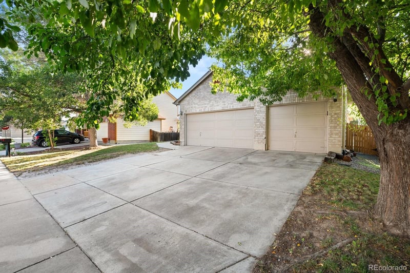 11384 Oakland Dr, Henderson, CO 80640