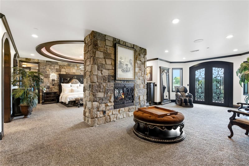 6771 Niwot Hills Dr, Niwot, CO 80503
