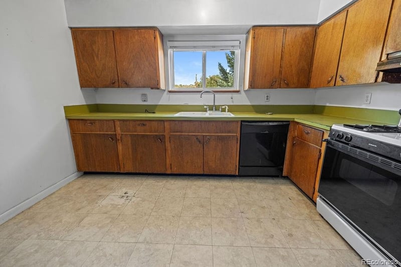 820 Tucker , Craig, CO 81625