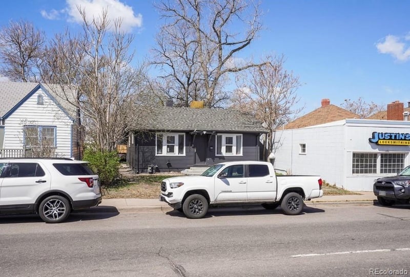 3839 Broadway , Englewood, CO 80113