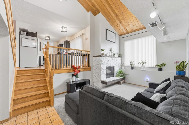 1387 Oswego Ct, Aurora, CO 80012