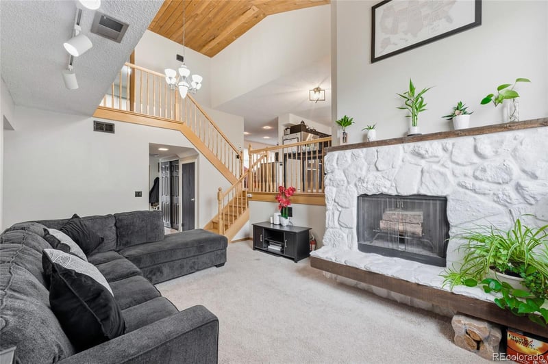 1387 Oswego Ct, Aurora, CO 80012