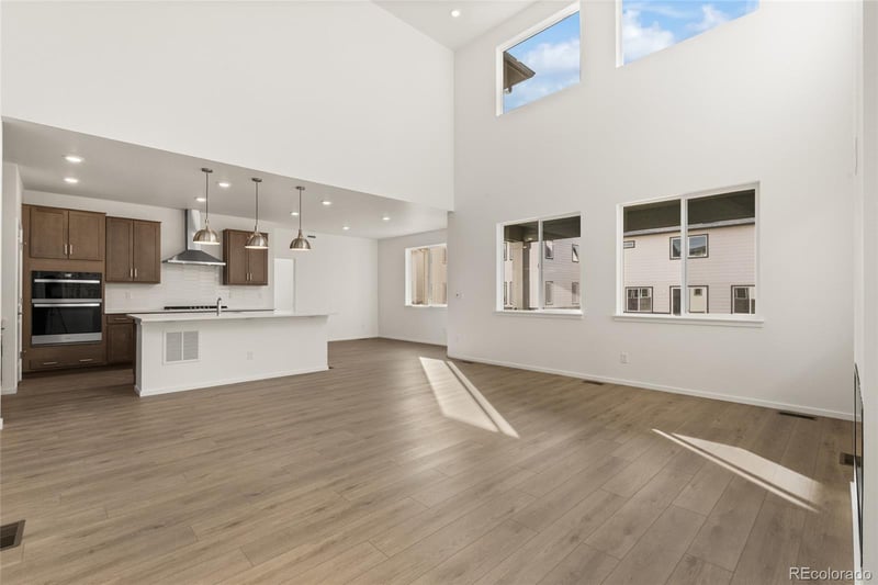 2167 S Jackson Gap St, Aurora, CO 80018