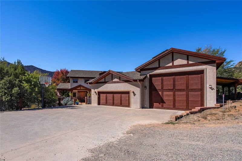 621 Elk Run Rd, New Castle, CO 81647