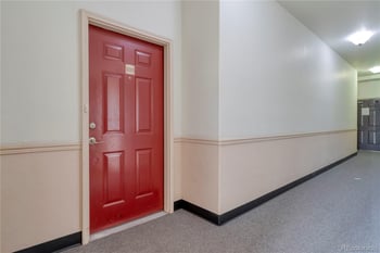 15700 Jamison Dr #105, Englewood, CO 80112