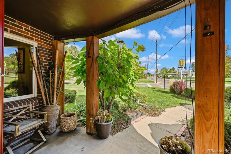 2901 Monaco Pw, Denver, CO 80207