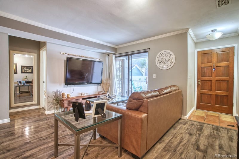 348 Collyer St #105, Longmont, CO 80501