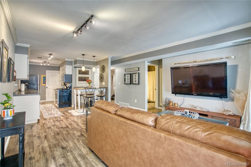 348 Collyer St #105, Longmont, CO 80501