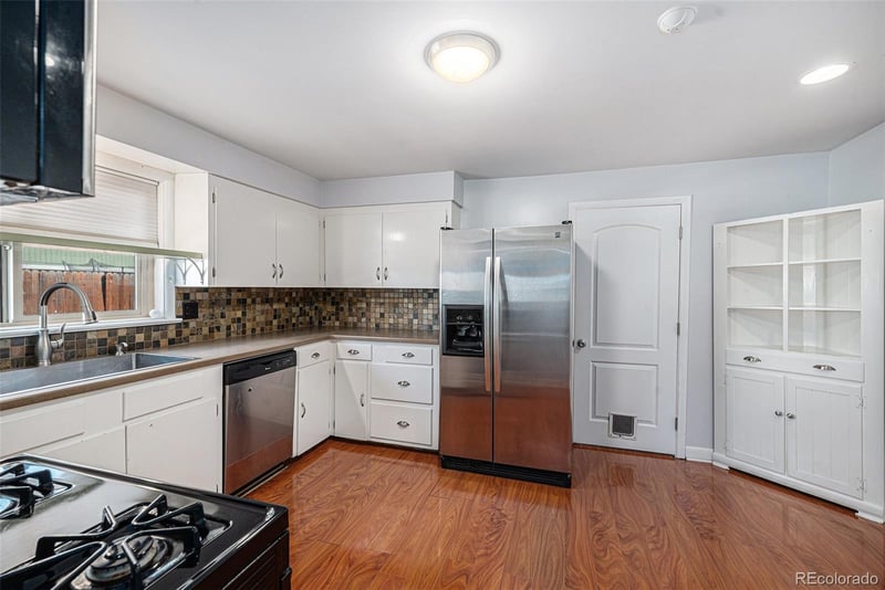 11670 W Katherine Ave, Lakewood, CO 80401