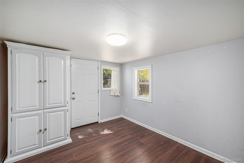 11670 W Katherine Ave, Lakewood, CO 80401