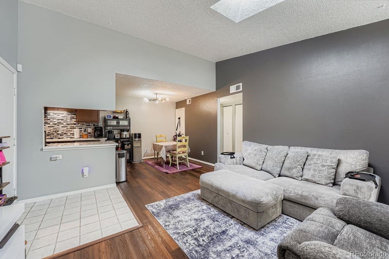 908 Walden Way #201, Aurora, CO 80017