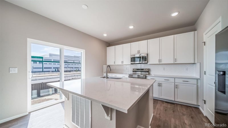 22362 38th Pl, Aurora, CO 80019