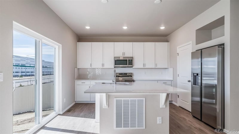 22362 38th Pl, Aurora, CO 80019